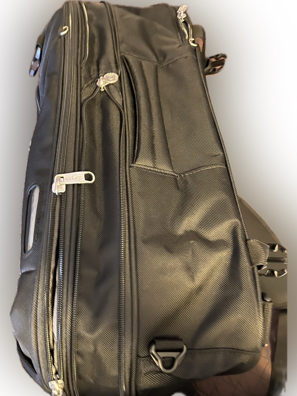 Black Men's Commuter Backpack - Picture 3 of 6